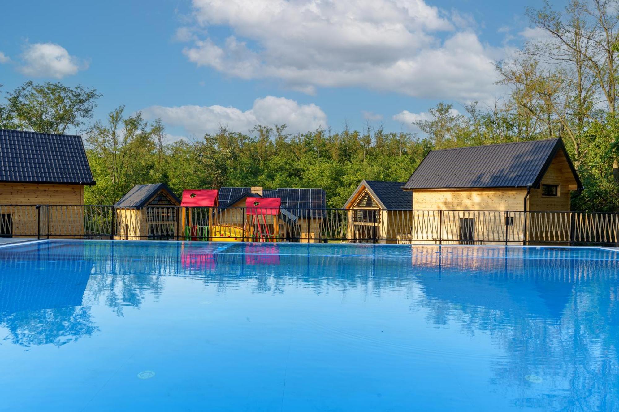 Espacio - Pool & Holiday home