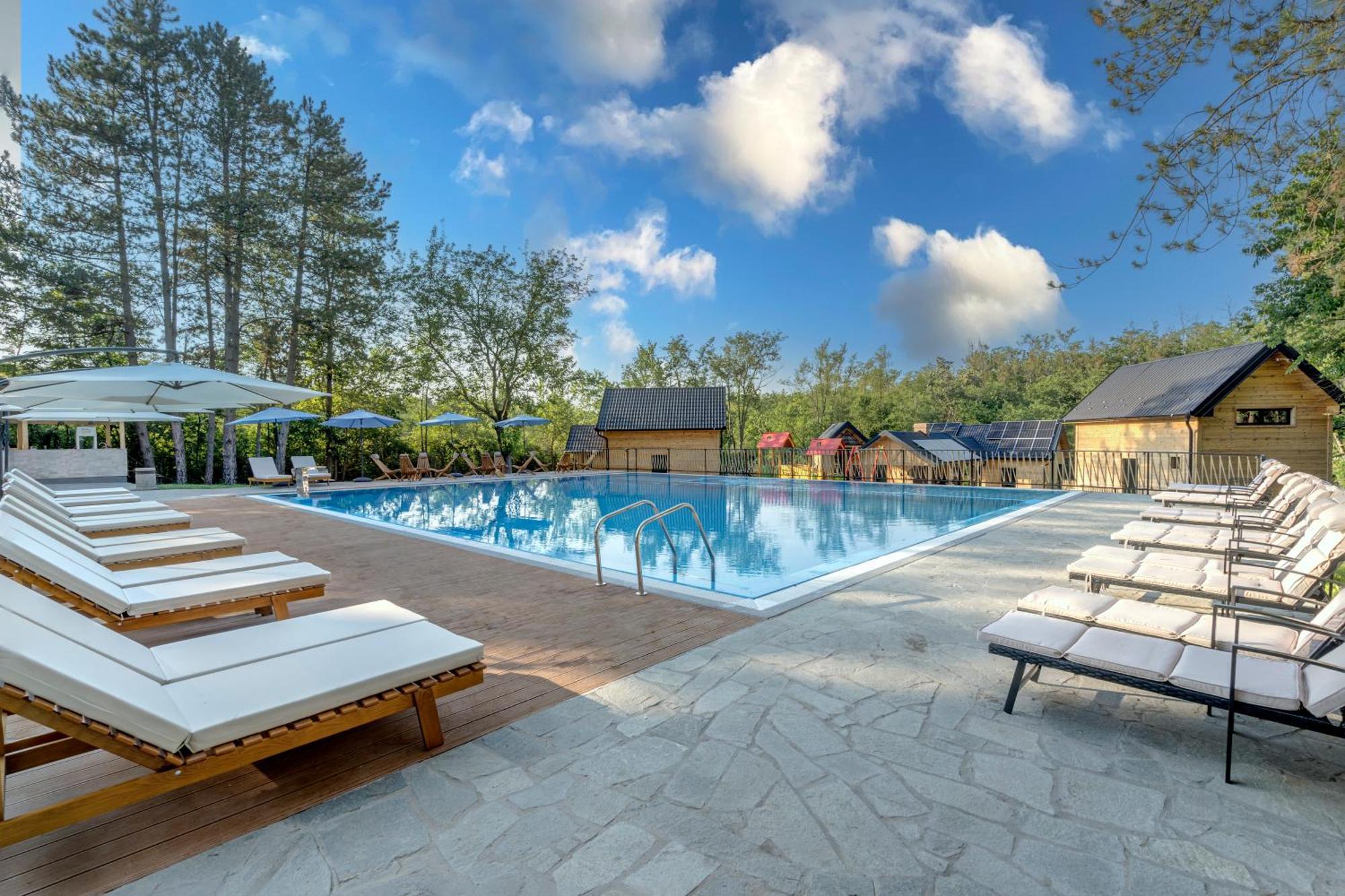 Espacio - Pool & Holiday home